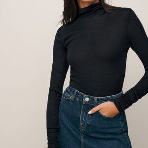 Reformation Faith Regenerative Merino Fitted Turtleneck Size M
